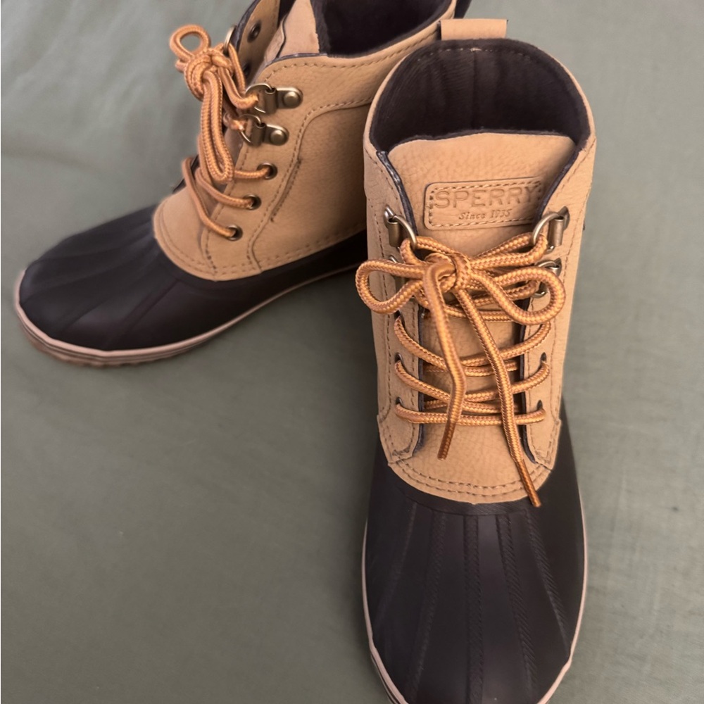Sperry Beige and Dark Brown Boots- Bowline, Duck Boots in EUC